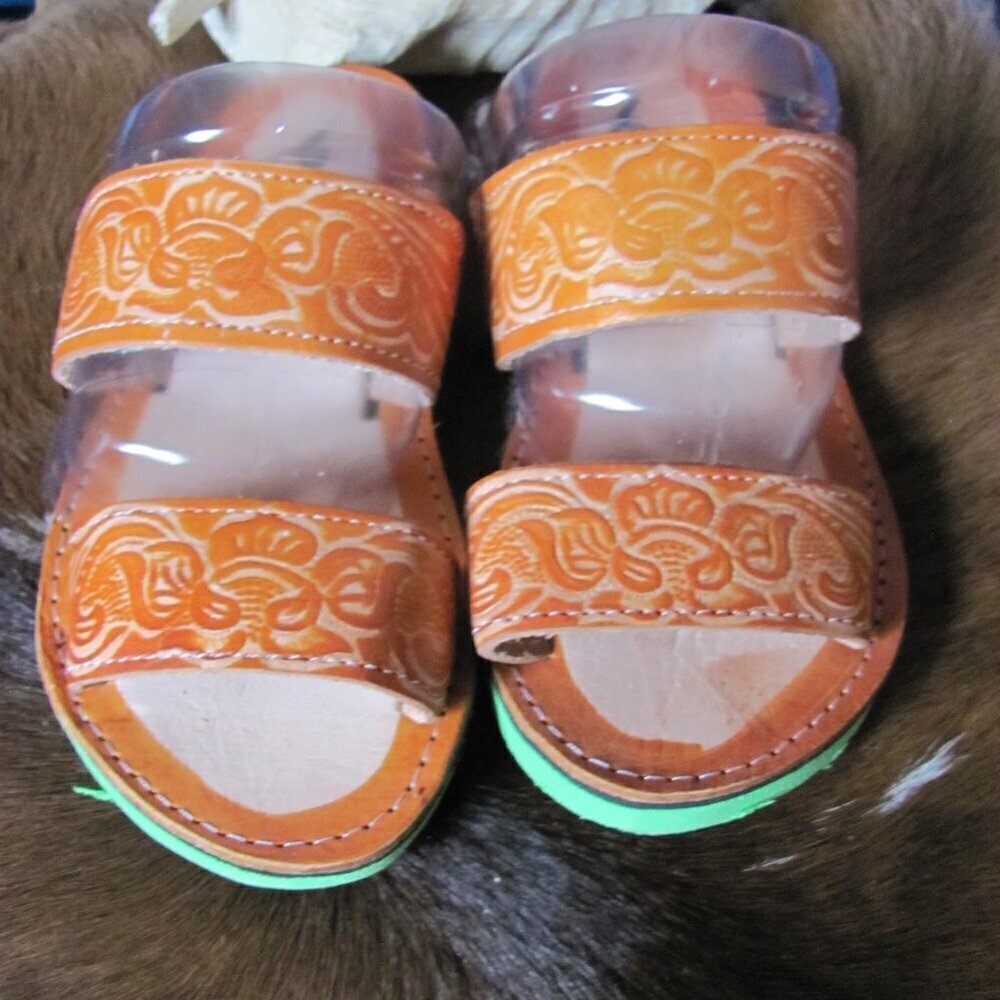 KIDS GENUINE LEATHER‎ SLIP ON SANDALS NIP SIZE 9